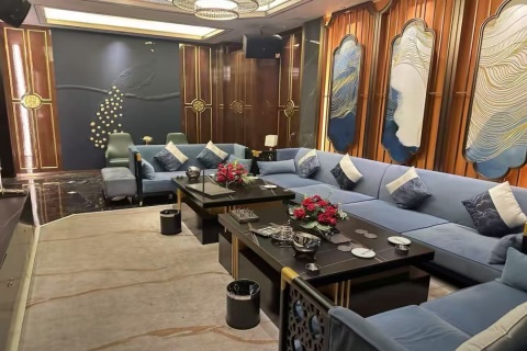 信阳夜场招聘礼仪模特 日结1300-1500元 提供住宿